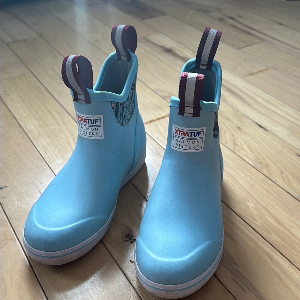 Light Blue Winter Rain Boots with Slip-On Style and Rubber Material